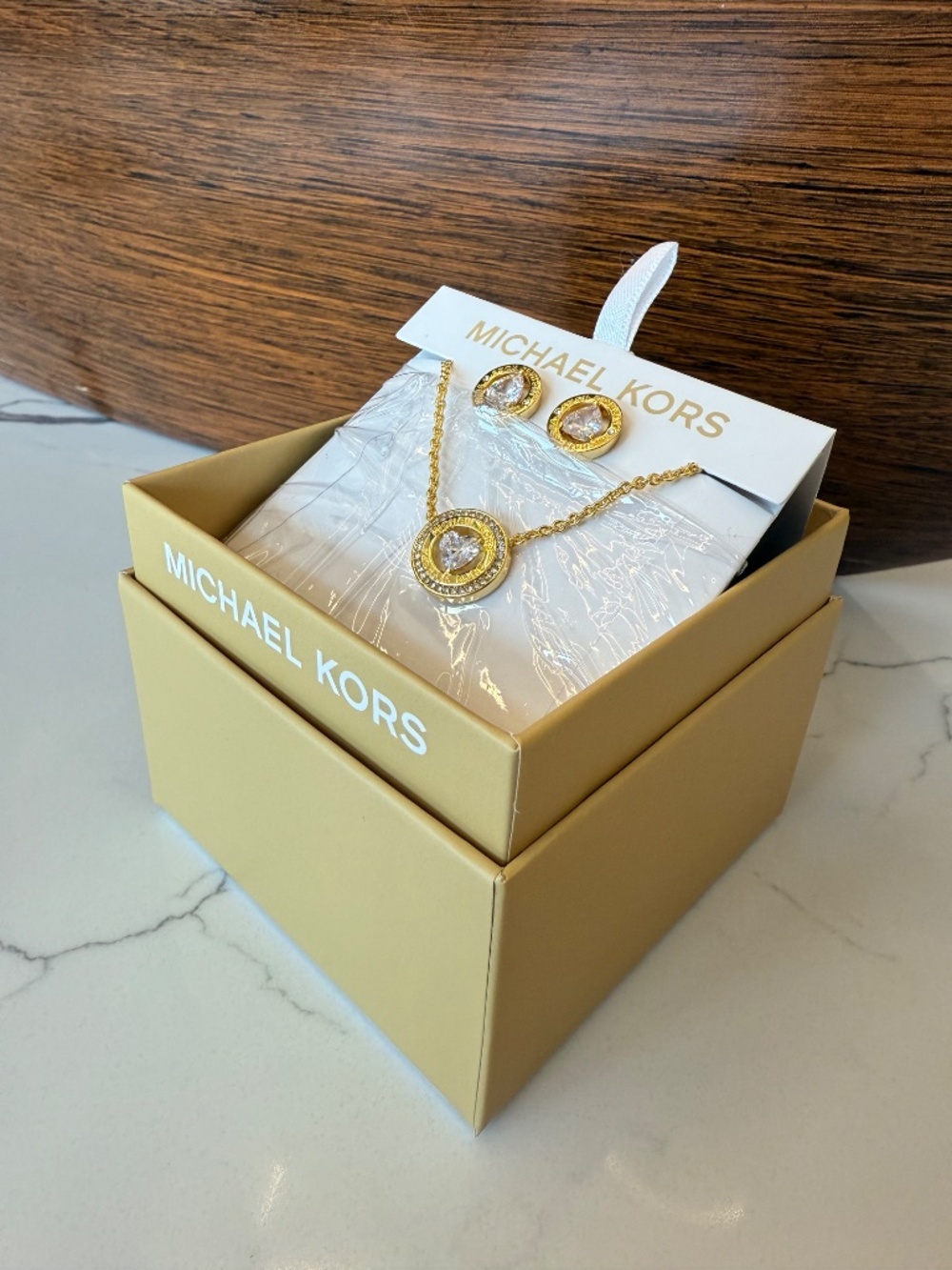 New Michael Kors Set of Gold tone Heart Shape Crystal Necklace & Earrings - Picture 3 of 15